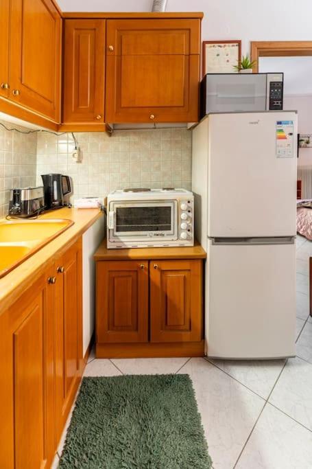 Fully Equipped And Family Friendly 200mbps Thessaloniki
